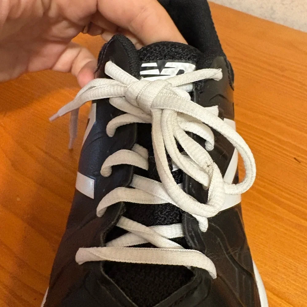 New Balance 4040 Men's Black and White Sneakers TY4040K5
